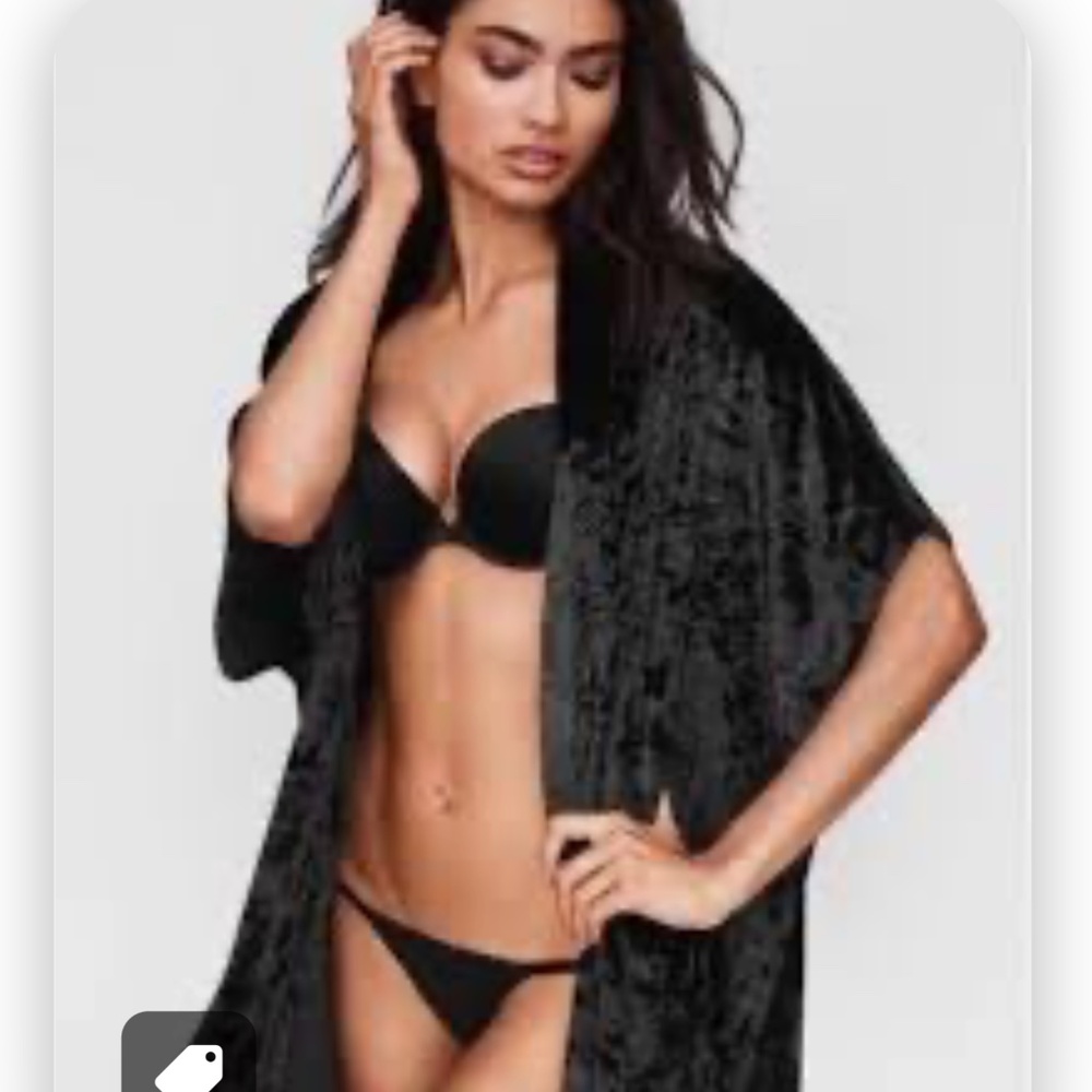 Victoria’s Secret Black Velvet Kimono Size Medium/Large